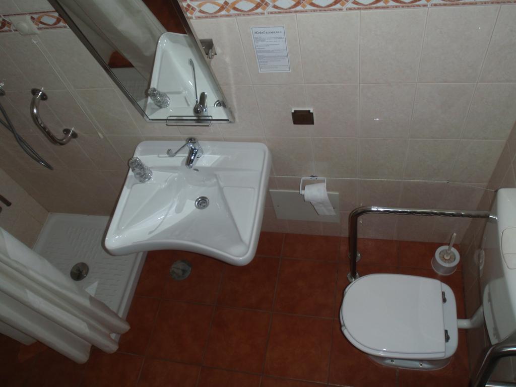 Hotel Romba Орике Экстерьер фото
