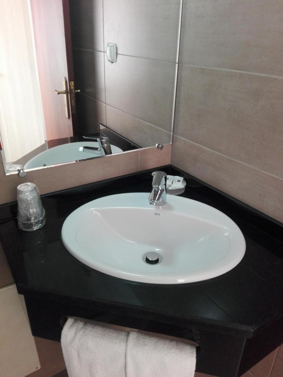 Hotel Romba Орике Экстерьер фото